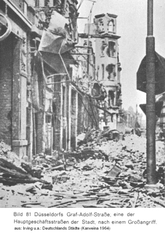 Bild 81: Düsseldorf, Graf-Adolf-Strasse in
                        Ruinen, 1943 ca.