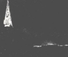 Brennender Kirchturm
                      der Gertrudiskirche am 23. August 1943, ca. 2:30
                      früh