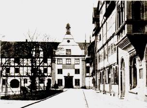Gymnasium Josephinum
                      neben dem Dom, 1930 ca.