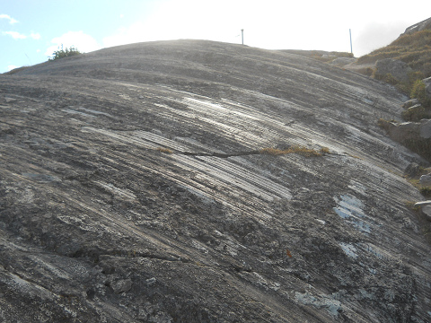 Verglaste Felsoberflche in Sacsayhuamn
                          01