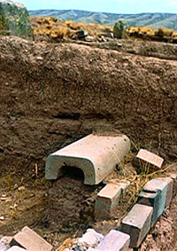 Puma Punku (Puma
                          Puncu), conductos precisos