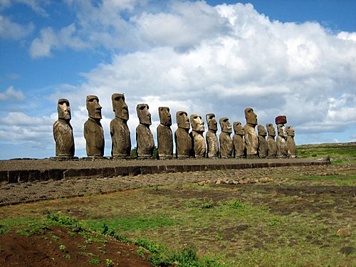 Estatuas en fila