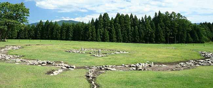 Círculos
                            de piedras en Nonakado en Japón