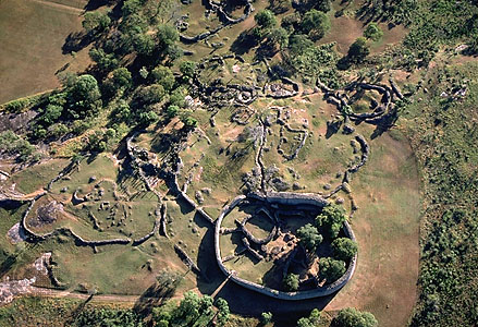 El castillo
                            Sirio, vista aérea, está en
                            una forma de elipse