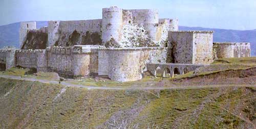 Kreuzfahrerburg Le Krak (Syrien) mit zwei
                Ringmauern