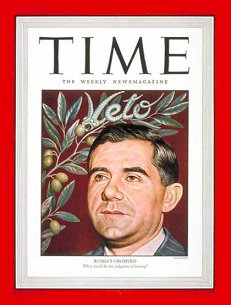 Der "sowjetische"
                Aussenminister Gromyko auf dem Titelblatt von TIME am
                18. August 1947 [2]. Er verteilt einfach fremdes Land in
                Palstina, so wie andere auch.