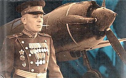 Stalin-Sohn
                              Wassilij Stalin, General der Luftwaffe,
                              1954 Foto: Rotes Archiv, Prag