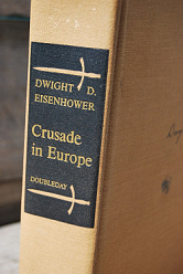 Die Eisenhower-Biographie "Kreuzzug in
              Europa" (Crusade in Europe) von 1948 verschweigt mehr
              als sie sagt