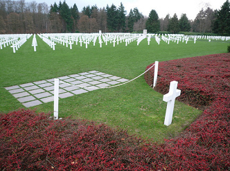 Grave
                          of General Patton in Luxemburg on the
                          "American" military cemetery