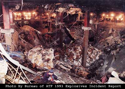 WTC 1993: Explosion
                        und Schadenbild