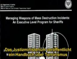 Un manual de terrorismo del ministerio
                            de la justicia de los "EUA": La
                            portada muestra el WTC en la cruz reticular