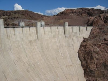 Der Staumauer
                        "Hoover Dam" fr den Lake Mead