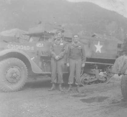 "Amerikanisches" Kriegsfahrzeug mit
                Fnfzackstern, Oberau 1945