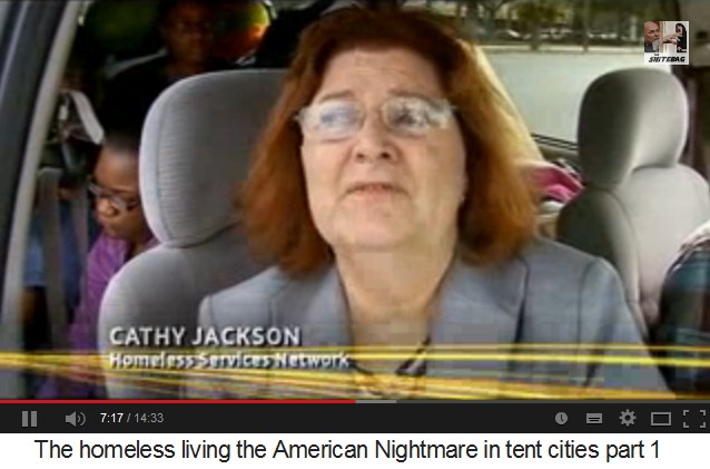 Cathy Jackson
                vom Obdachlosennetzwerk in Orlando - Cathy Jackson from
                Homless Services Network