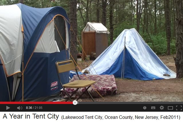 Lakewood Tent
                City, Zelte im Sommer - tents in summer