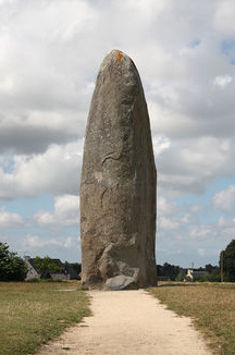 Menhir in Champ-Dolent in Frankreich