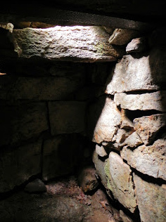 "Amerikanisches Stonehenge" 05,
                geschnittene Steine