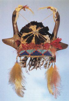 Horned bonnet, eventually of Sioux
                            primary nation