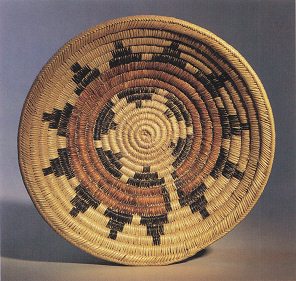 Wedding basket of Navajo primary
                              nation (today above all in Arizona and New
                              Mexico)