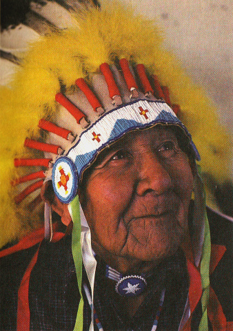 Noble Red Man
          (Mathew King), Huptling und Sprecher der Lakota-Indianer,
          1987 ca.