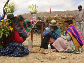 Koka-Orakel: Zukunftsvorhersage mit ausgelegten
                Kokablättern, Peru