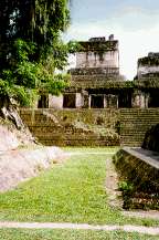 Maya in Tikal: Ballspielplatz