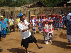 Musikauffhrung der Lahu in Thailand