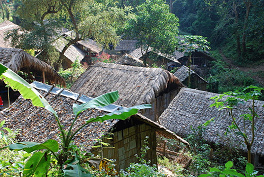 Ein Dorf der Lisu in
                        Thailand