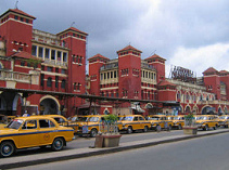 Der Howrah-Bahnhof in
                      Kalkutta