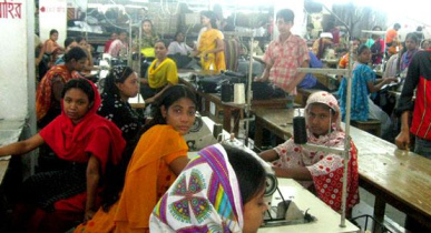 Bangladesh, cheap production with girls