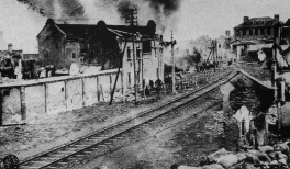 Shanghai 1932: Beschädigte Eisenbahnlinie
                          bei Song-Hu