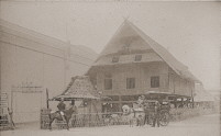 Ein Haus der Bugis: fr eine
                      Kolonialausstellung in Amsterdam wieder aufgebaut,
                      1883. Kolonialismus Holland