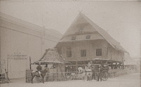 A
                  Bugis house, rebuilt for the Colonial Exposition in
                  Amsterdam, 1883.