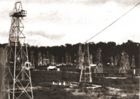 Oil fields at Tarakan [on
                    Borneo / Kalimantan] in the 1940s - Dutch East
                    Indies, Holland colonialism