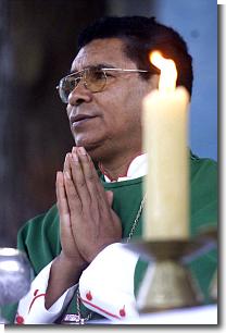 Bishop Carlos Belo, an
                    independent voice against Indonesian Nazi occupation
                    of East Timor