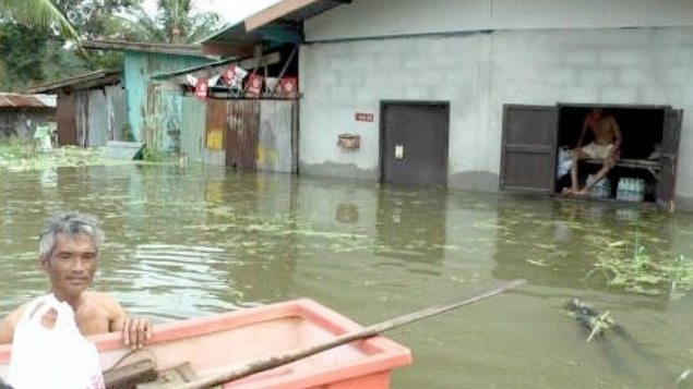 Das Dorf Chachoengsao ist
                komplett berschwemmt - ein Nichtschwimmer ertrank in
                der Nacht