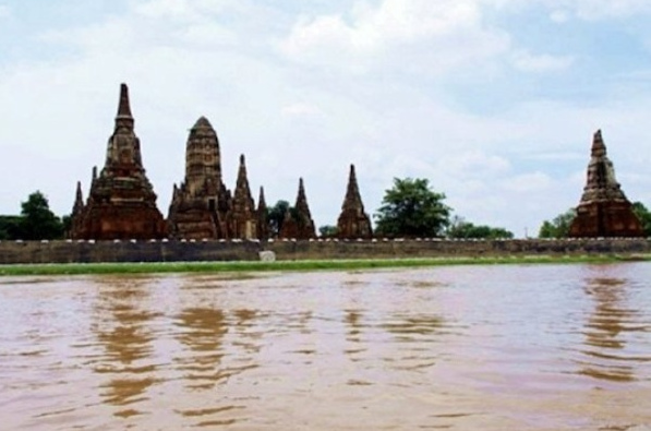 Ayutthaya-Park berschwemmt,
                16.10.2013