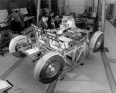 El carro lunar en el banco de pruebas
                            en la empresa de Boeing, 29/01/1971