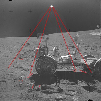 Apolo 16 falso, foto de la NASA no.
                            AS16-108-17728: El "carro lunar"
                            en el pedregal, caos de sombras, y hay un
                            "sol" deformado en el "cielo
                            lunar", foto 02