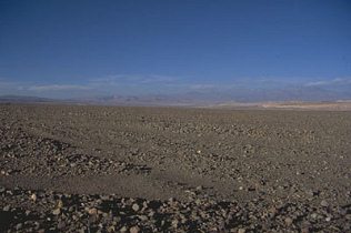 "Paisajes lunares" en
                                  Chile: desierto de "Atacama"
                                  (06): un pedregal [11]