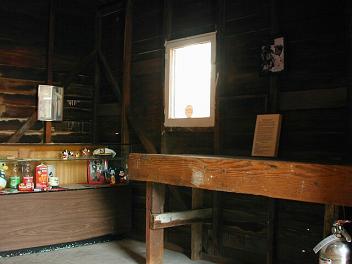 The garage of Walt Disney, his first
                          "film studio" 1923, interior view.