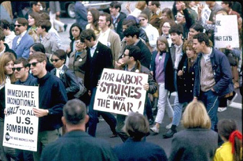 Anti-Kriegs-Demonstration in New
                                York 1968, Plakate.