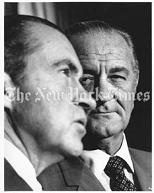 Johnson
                            (rechts) und Nixon (links), Fotomontage der
                            N.Y.Times, November 1968.