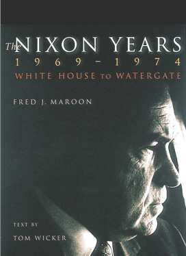 Buch: The
                            Nixon Years, 1999, Buchdeckel. Aber alle
                            Analyse ntzt nichts, wenn man das
                            politische System nicht ndert.