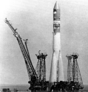 Gagarin's alleged starting
                        rocket in form of a bazooka, ready for start.
                        The side holders are opened [23]