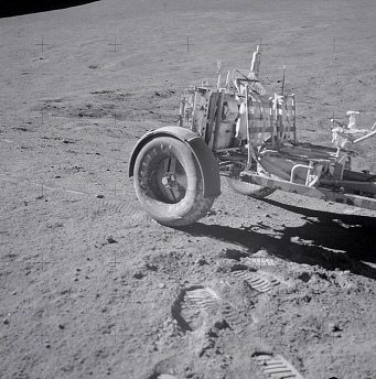 Faked moon landing Apollo 15 photo no.
                        AS15-90-12217: The seats of the "moon
                        car".