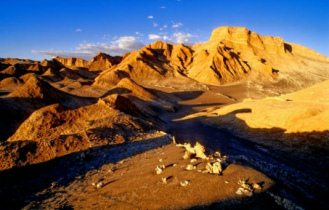 "Mondlandschaften" in Chile:
                        Valle de la Luna 03: Gipfelketten