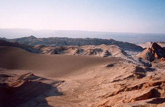 Valle de la Luna 20: Wstenkuppe, Berge
                        rund rum