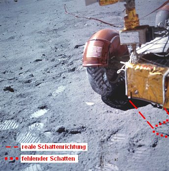 Apollo 16 Foto-Nr. AS16-110-18669: Fehlende
                        Schatten an der Frontseite des
                        "Mondautos" LRV