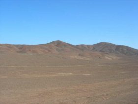 Atacama desert 18: line of hills